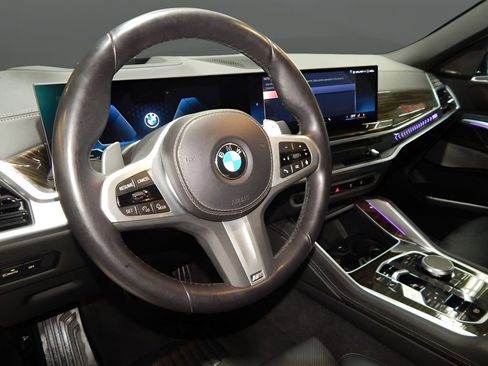 Used 2025 BMW X6 xDrive40i AWD/4WD image 16