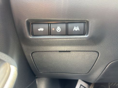 New 2026 Nissan Sentra SR FWD image 29