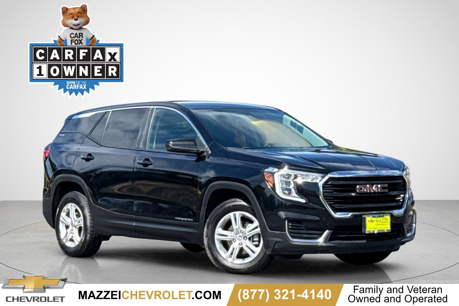 Used 2024 GMC Terrain SLE AWD/4WD image 1