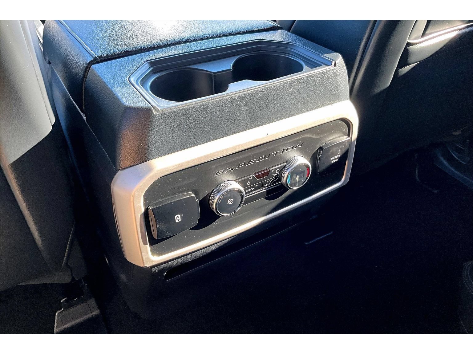 Used 2024 Ford Expedition XLT AWD/4WD image 10