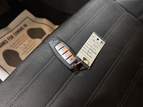 Used 2022 Mitsubishi Outlander SE image 32