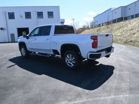 New 2026 Chevrolet Silverado 3500 High Country w/ High Country Premium Package AWD/4WD image 12