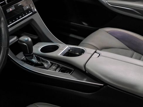 Used 2019 Toyota Avalon XSE image 24