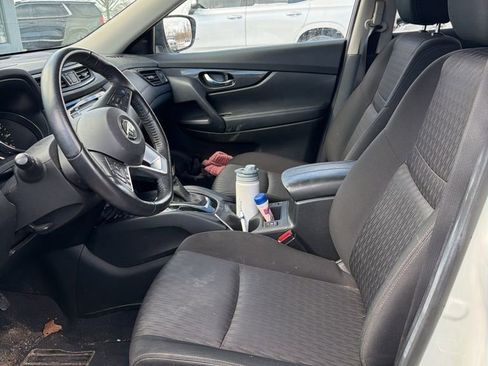 Used 2019 Nissan Rogue SV w/ Sun & Sound Touring Package image 5