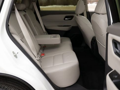 Used 2023 Nissan Rogue SL image 31