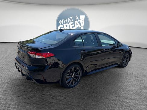 Certified 2026 Toyota Corolla SE w/ SE Package FWD image 3