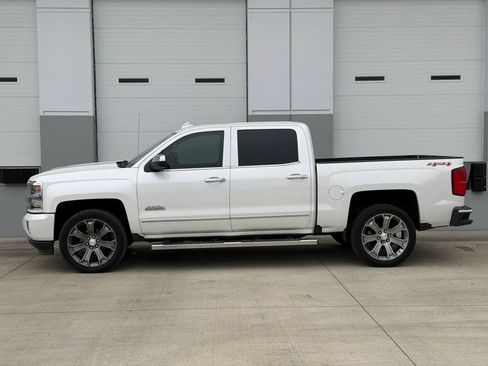 Used 2017 Chevrolet Silverado 1500 High Country AWD/4WD image 2