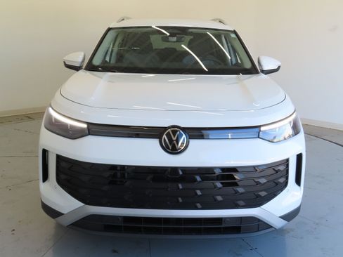 New 2026 Volkswagen Tiguan S FWD image 10