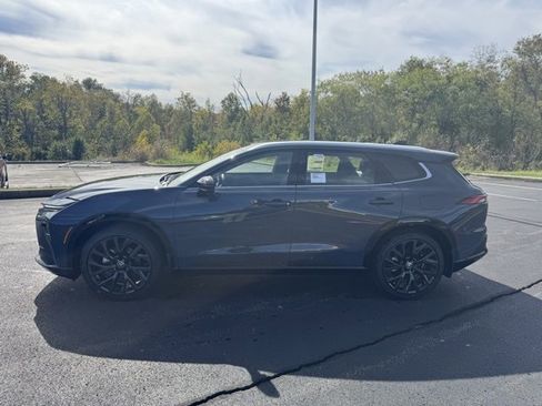 New 2025 Toyota Crown Signia Limited image 6