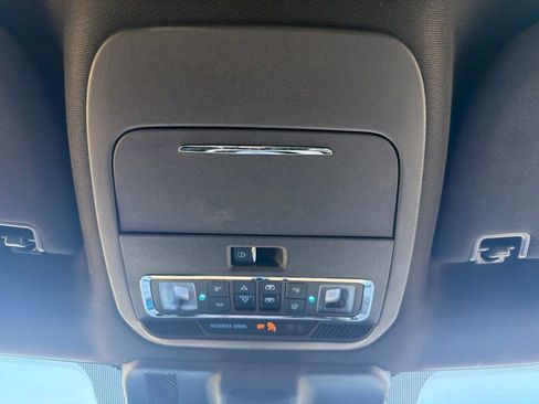 Used 2025 Ford F150 Lariat w/ Equipment Group 502A High AWD/4WD image 29