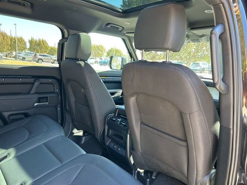 Used 2025 Land Rover Defender 110 S image 46