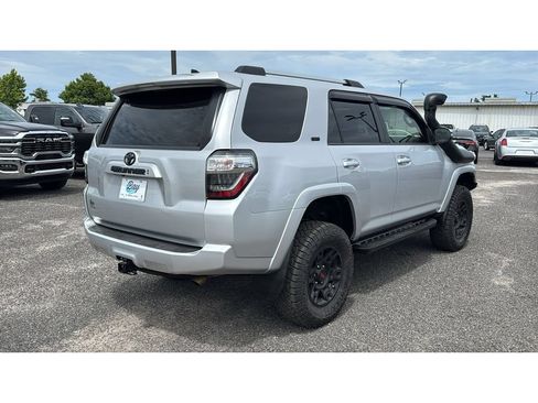Used 2021 Toyota 4Runner SR5 Premium AWD/4WD image 6