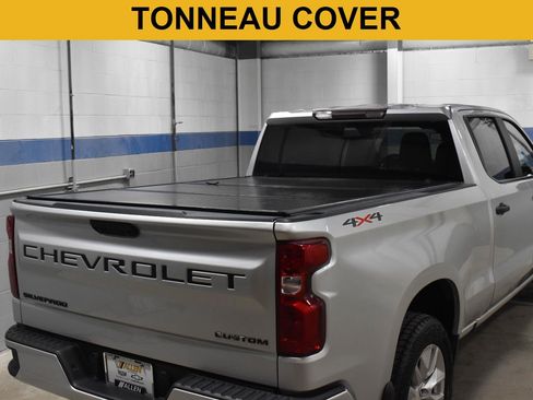 Used 2022 Chevrolet Silverado 1500 Custom w/ LPO, Dark Essentials Package AWD/4WD image 6