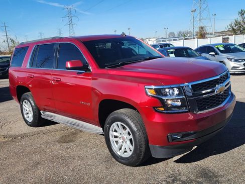 Used 2015 Chevrolet Tahoe LT w/ Luxury Package RWD image 9