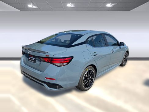 New 2025 Nissan Sentra SR w/ SR Premium Package image 9