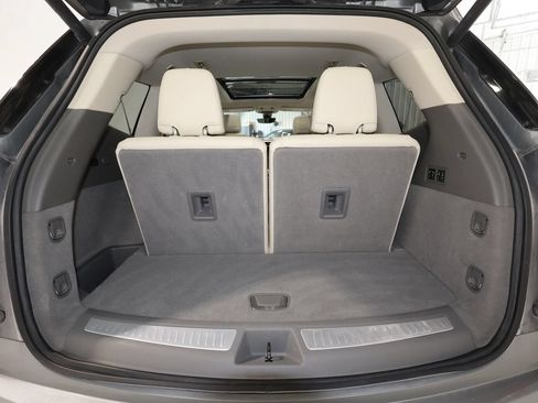 Used 2023 Cadillac XT6 Premium Luxury w/ Technology Package AWD/4WD image 26