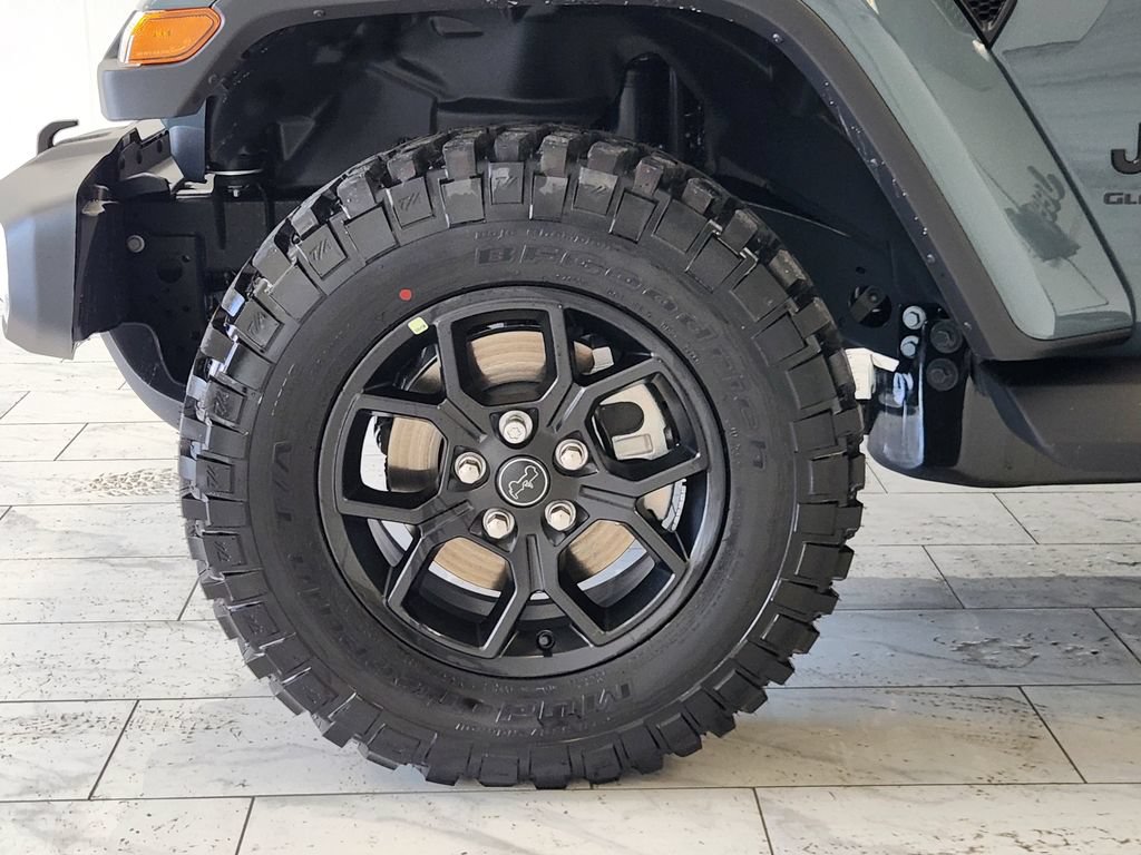 New 2026 Jeep Gladiator Sport AWD/4WD image 9