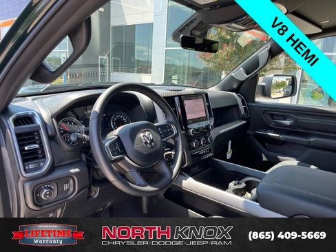New 2026 RAM 1500 Express AWD/4WD image 4