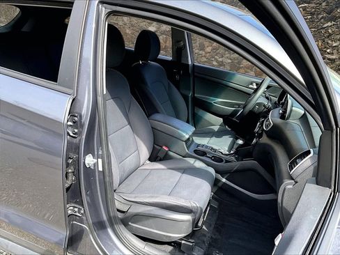 Used 2019 Hyundai Tucson SE w/ Cargo Package AWD/4WD image 7