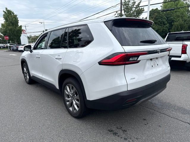 Certified 2024 Toyota Grand Highlander AWD image 12
