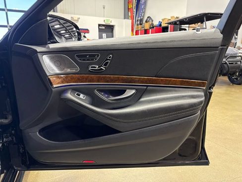 Used 2015 Mercedes-Benz S 550 4MATIC Sedan image 16