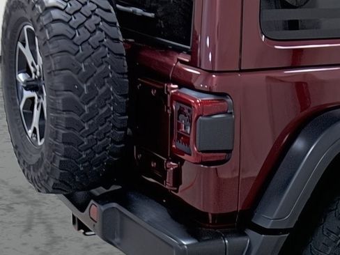 Used 2021 Jeep Wrangler Unlimited Rubicon w/ Safety Group AWD/4WD image 11