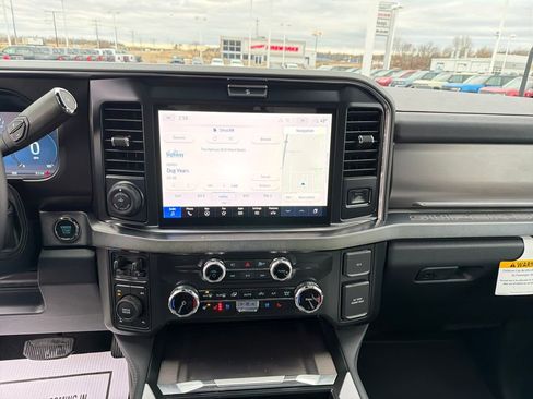 New 2026 Ford F350 Platinum w/ FX4 Off-Road Package image 17