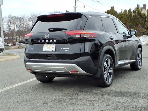 Used 2023 Nissan Rogue Platinum w/ Platinum Premium Package image 4