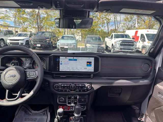 Used 2024 Jeep Wrangler Unlimited Rubicon AWD/4WD image 26