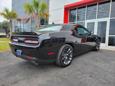 Used 2023 Dodge Challenger R/T Scat Pack RWD image 4