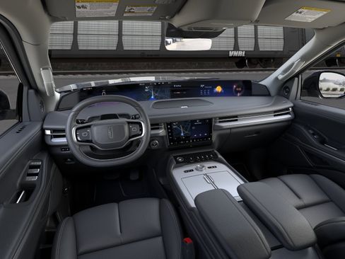 New 2026 Lincoln Navigator Premiere AWD/4WD image 9