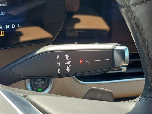 Used 2025 Chevrolet Equinox ACTIV w/ Safety and Technology Package FWD image 25