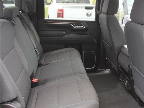 Used 2025 Chevrolet Silverado 2500 LT w/ Convenience Package AWD/4WD image 16