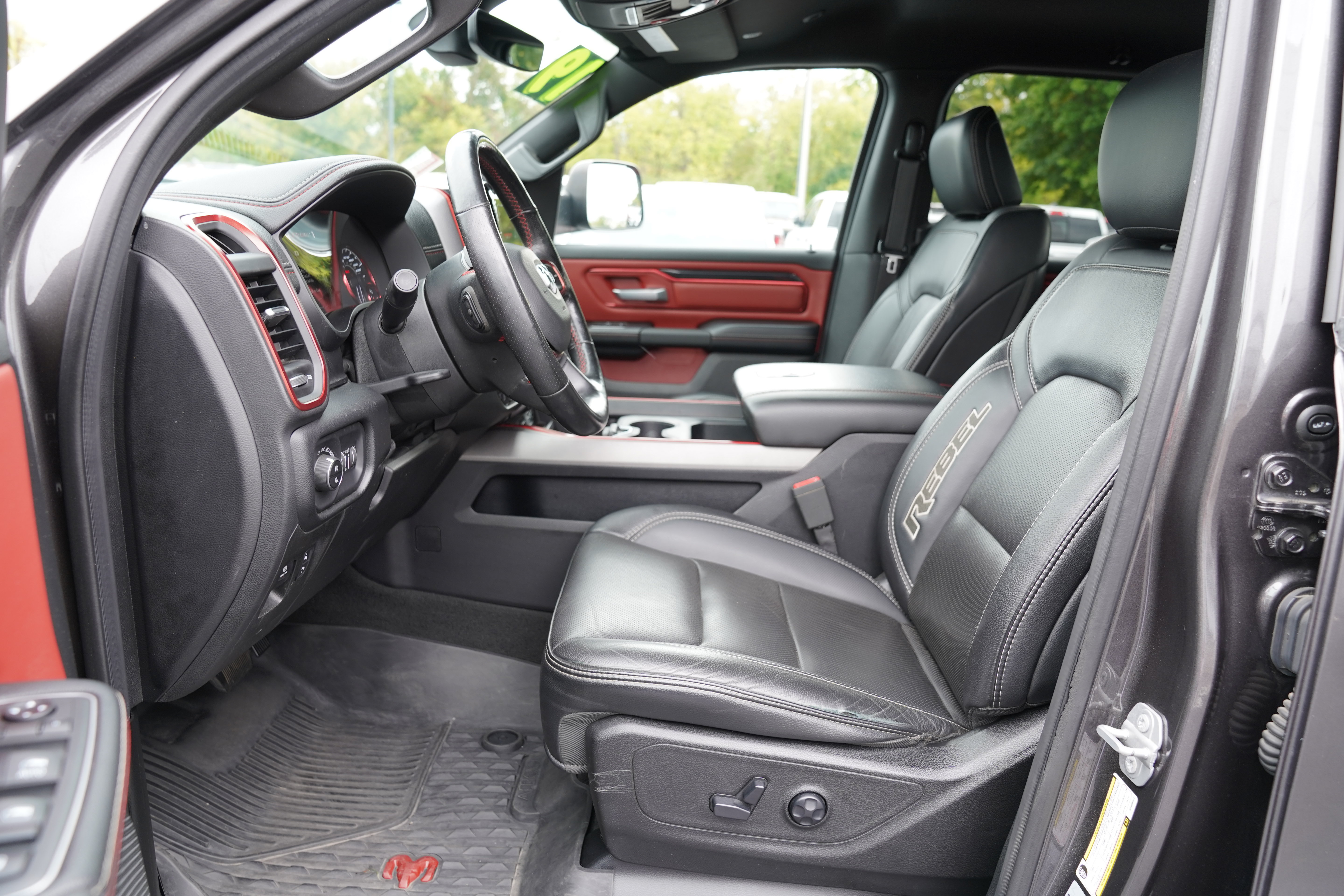 Used 2019 RAM 1500 Rebel w/ Rebel Level 2 Equipment Group AWD/4WD image 4