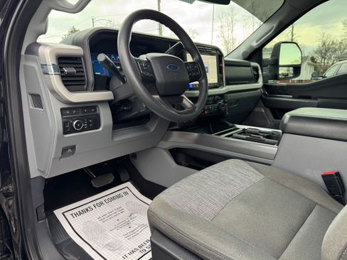 Used 2023 Ford F350 XLT w/ XLT Premium Package image 11