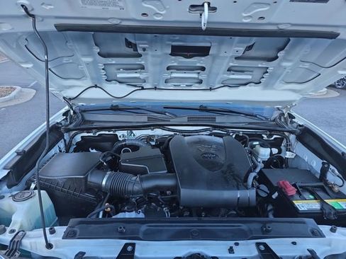 Used 2017 Toyota Tacoma 2WD Double Cab image 20