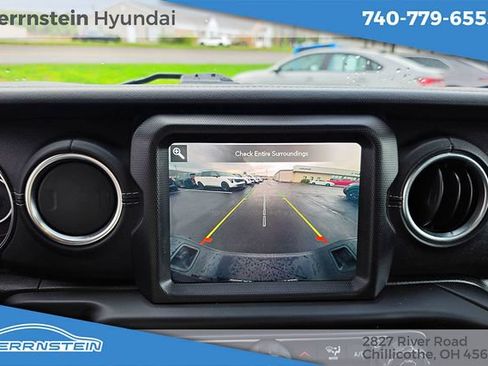 Used 2020 Jeep Gladiator Overland AWD/4WD image 18
