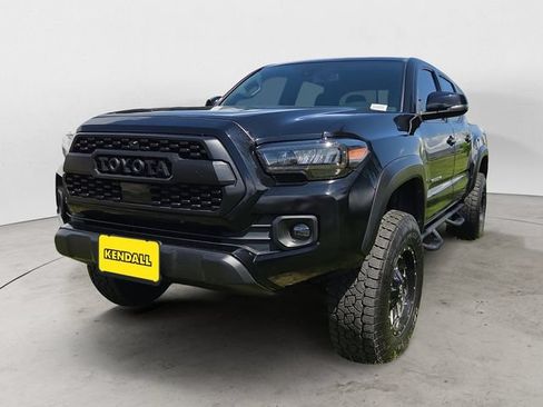 Used 2022 Toyota Tacoma TRD Off-Road AWD/4WD image 1