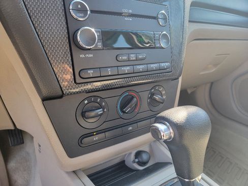 Used 2008 Ford Fusion SE FWD image 20