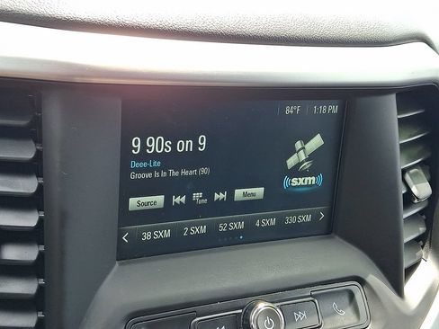 Used 2017 GMC Acadia SLE FWD image 6