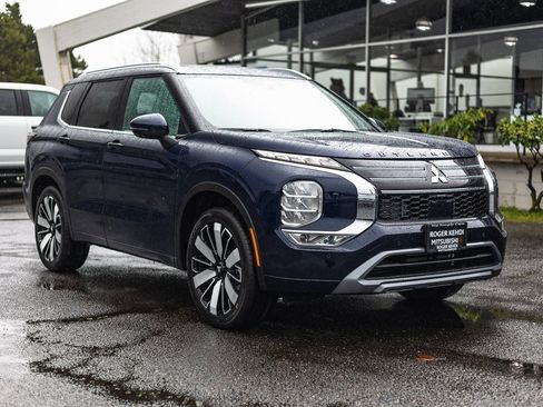 New 2026 Mitsubishi Outlander SEL image 6