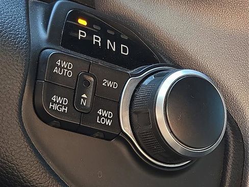 Used 2019 RAM 1500 Big Horn AWD/4WD image 18