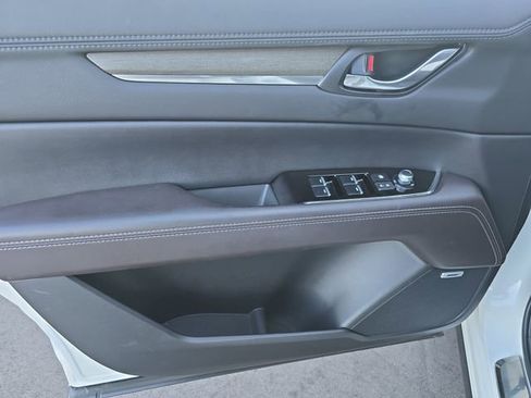 Used 2025 MAZDA CX-5 Signature image 9