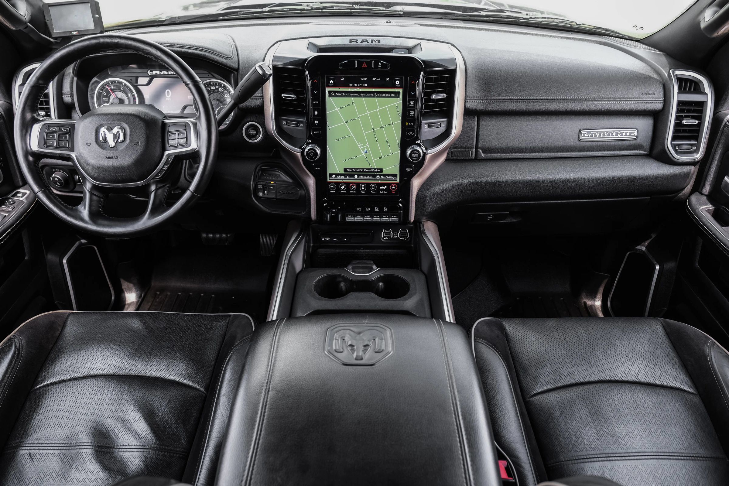 Used 2019 RAM 3500 Laramie AWD/4WD image 17