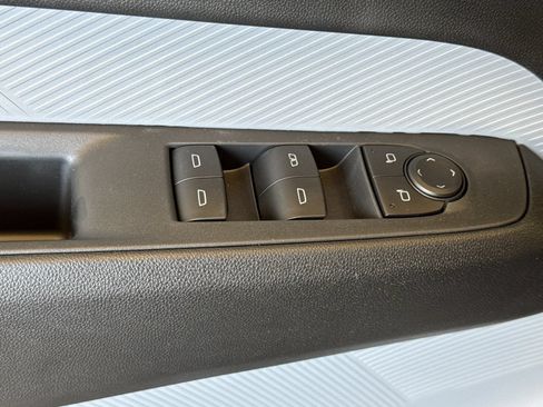 New 2027 Chevrolet Bolt LT w/ Comfort Package FWD image 11