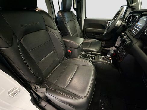Used 2023 Jeep Wrangler Unlimited Sahara image 15