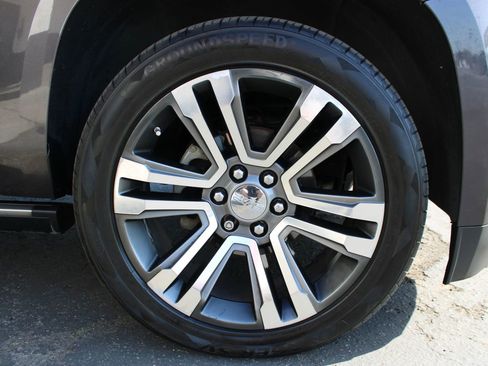 Used 2018 GMC Yukon XL Denali w/ Denali Ultimate Package image 17