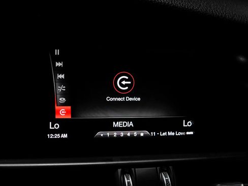 Used 2019 Alfa Romeo Giulia w/ Quick Order Package 22K Sport RWD image 29