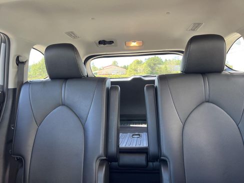 Used 2023 Toyota Highlander Limited AWD/4WD image 20