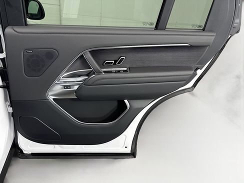 New 2026 Land Rover Range Rover Long Wheelbase SE image 26
